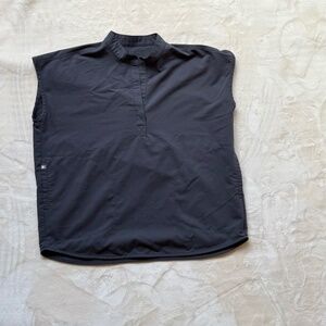 FIGS Rafaela Scrub Top – Charcoal Grey (Size M) + FREE Joggers